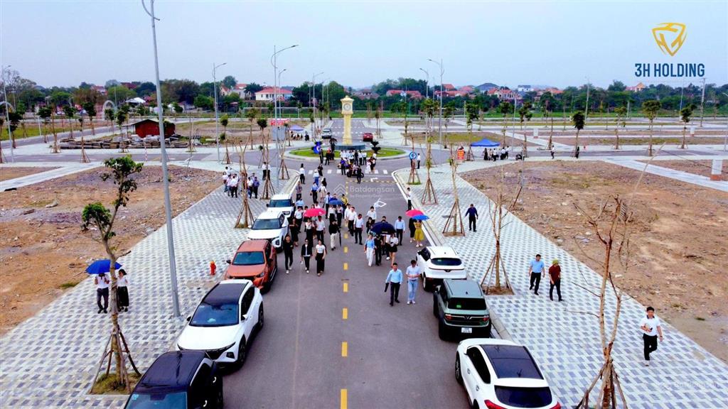 Cc bán đất chợ sàn 80m2,mt 5m, vỉa hè 5m giá 2,9 tỷ tại đường 31, xã phương sơn, lục nam, bắc giang