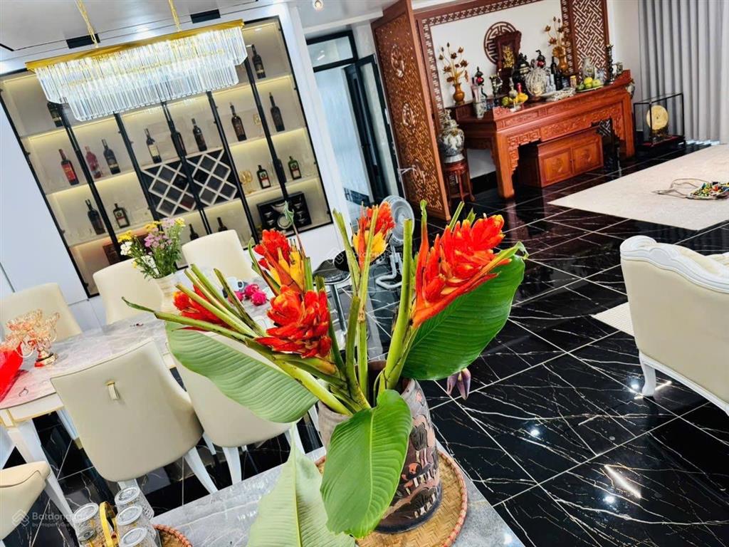 Choáng ngợp với siêu duplex 384m2 căn hộ rộng nhất khu đô thị văn quán