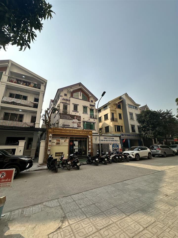 Biệt thự giá rẻ trung văn, 144m mặt tiền hơn 6m , chân chung cư, kinh doanh tốt