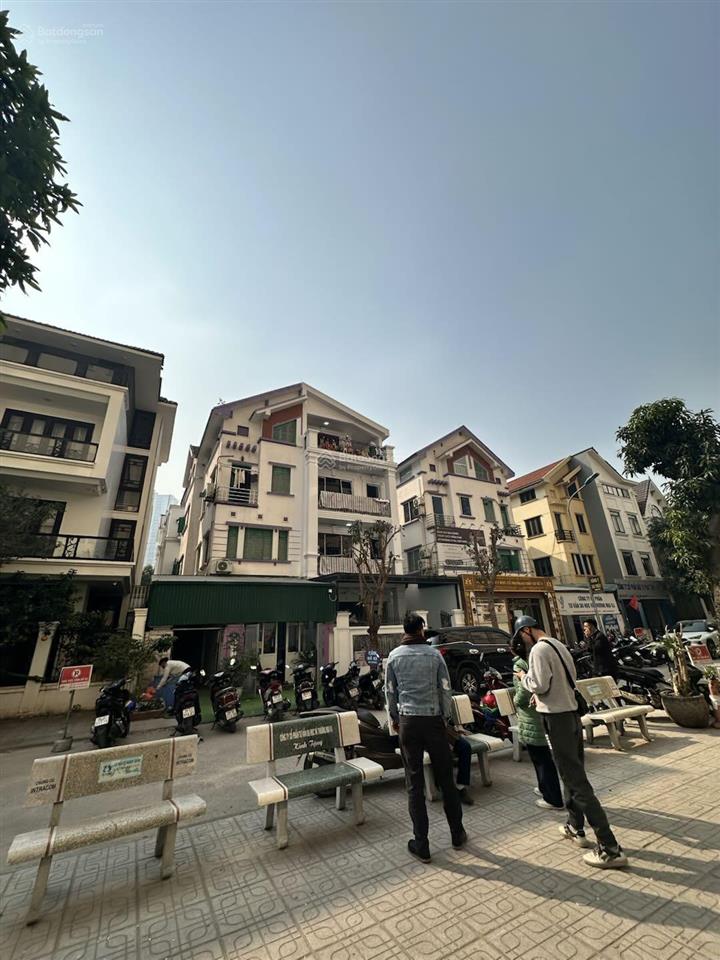 Biệt thự giá rẻ trung văn, 144m mặt tiền hơn 6m , chân chung cư, kinh doanh tốt