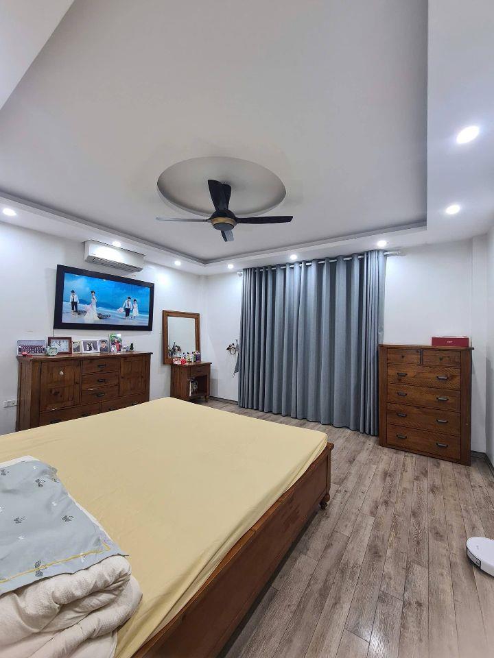 bán nhà phố chiến thắng văn quán diện tích gần 50m 6 tầng giá 12,5 tỷ