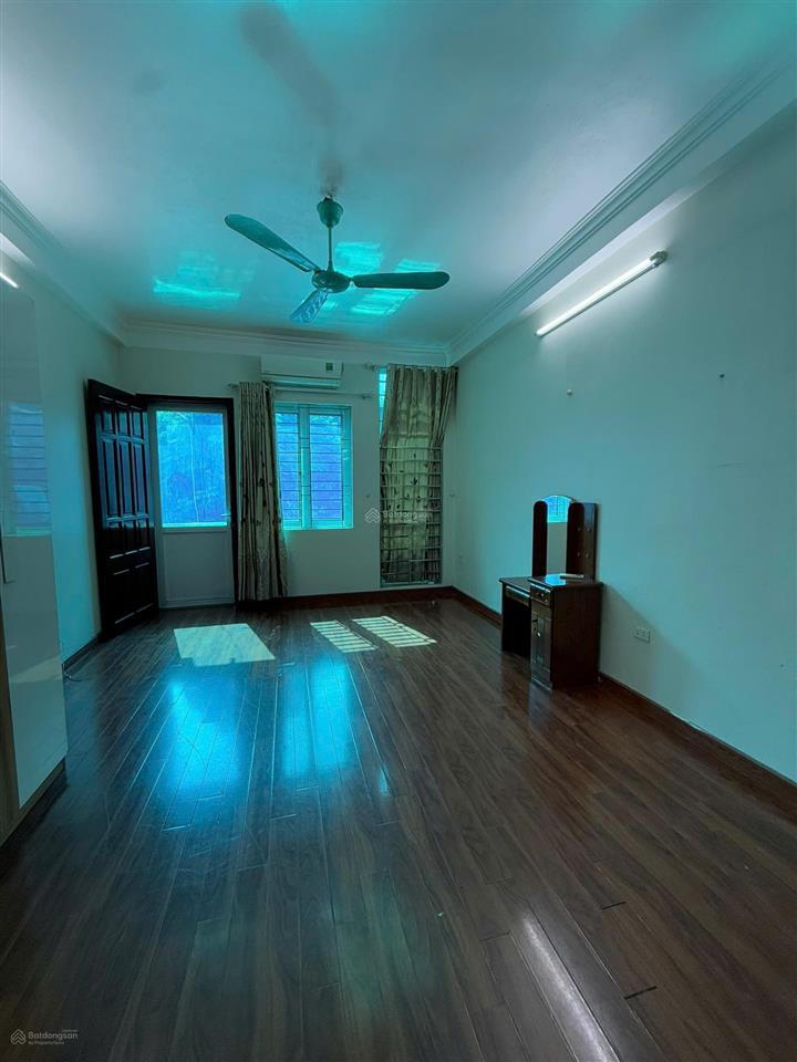 Quá rẻ ! chỉ hơn 12 tỷ có ngay nhà 4 tầng 50m kđt đô nghĩa , dân xây ,giá đầu tư