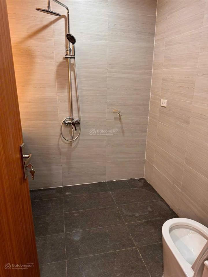 Chính chủ gửi bán căn chung cư cao cấp dophin plaza từ liêm,2 ngủ 2wc hoàn thiện đẹp,dòng tiền 15tr