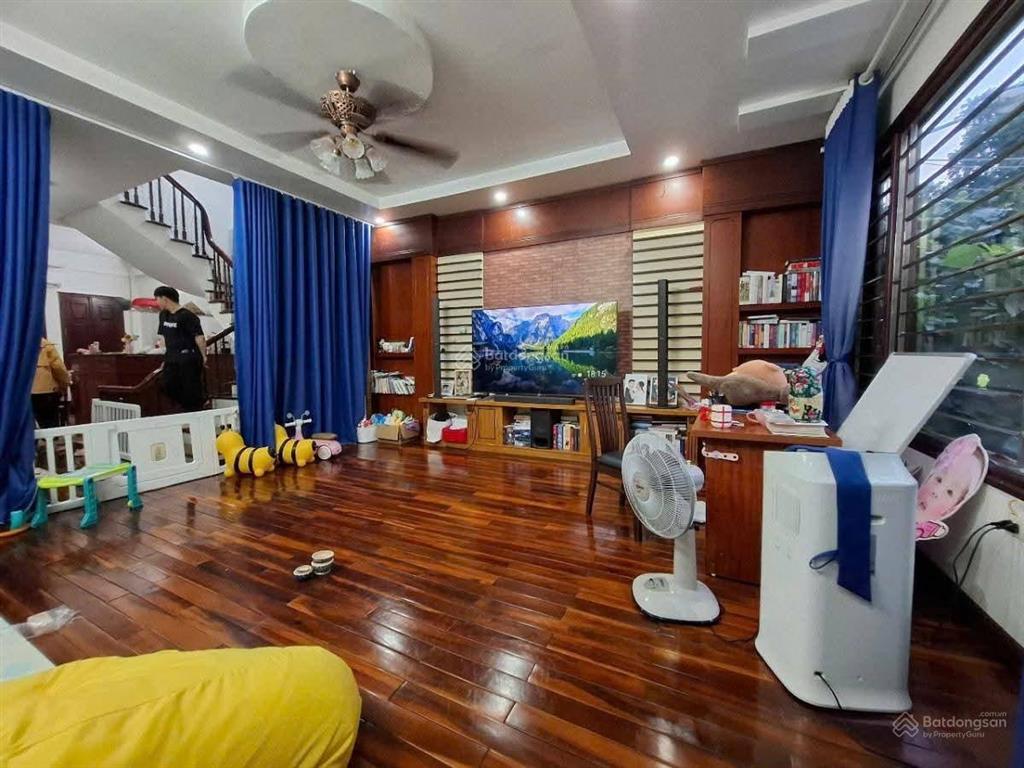 Quá hiếm chỉ hơn 13 tỷ, có nhà 60m 5 tầng đấu giá mậu lương, nhà đẹp dân xây vỉa hè kinh doanh.
