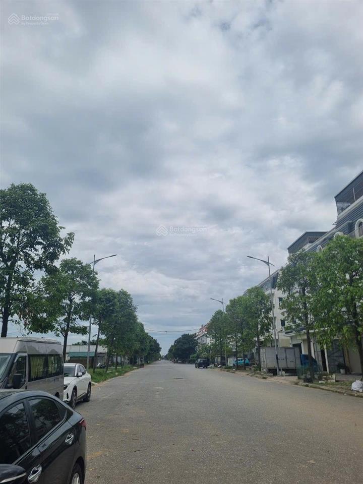 Liền kề kđt mới phú lương  nhà đẹp hoàn thiện  63m  ô tô vào nhà  giá hơn 14 tỷ