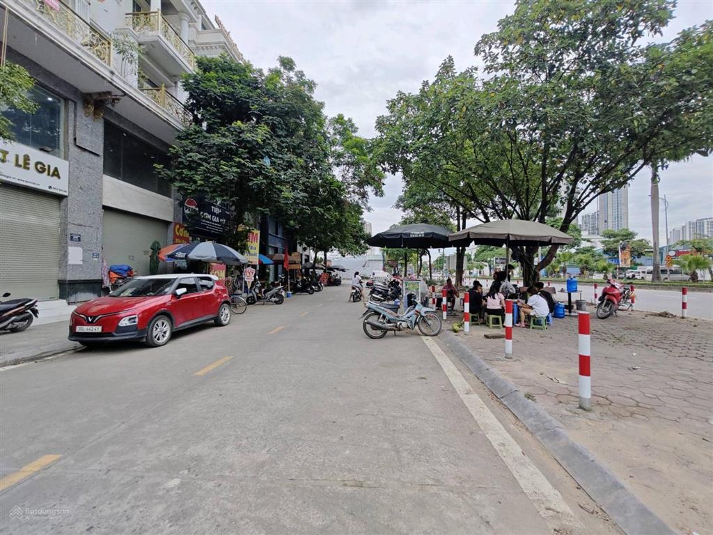 Mặt phố lê trọng tấn hà đông, 100m2, 5 tầng, kinh doanh sầm uất, khu vực ít nhà bán