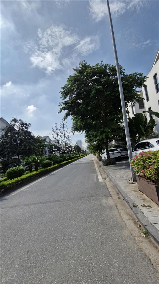 Biệt thự an vượng dương nội, 180m gần công viên và aeon hà đông, kinh doanh, giá tốt