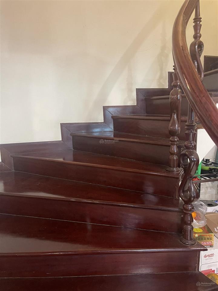 Cần bán căn nhà 5 tầng chính chủ, vị trí đắc địa trung tâm làng hoa ngọc hà, phường ba đình