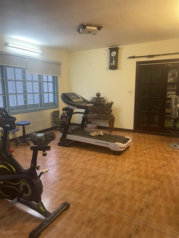 Cần bán căn nhà 5 tầng chính chủ, vị trí đắc địa trung tâm làng hoa ngọc hà, phường ba đình
