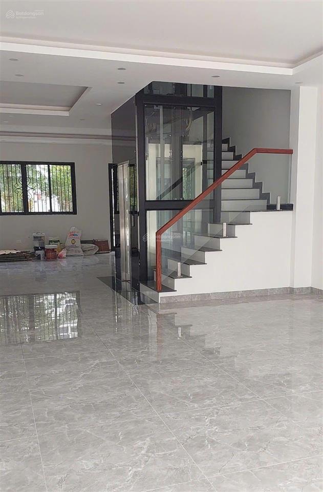 Hot  cho thuê shophouse 5 tầng hoàn thiện cao cấp mặt đường xuân phương 40m, cạnh hồ