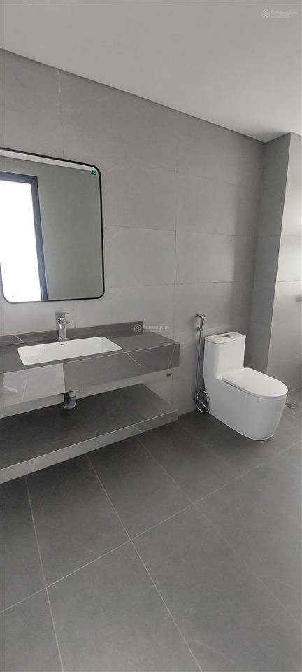 Hot  cho thuê shophouse 5 tầng hoàn thiện cao cấp mặt đường xuân phương 40m, cạnh hồ