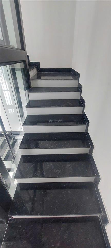 Hot  cho thuê shophouse 5 tầng hoàn thiện cao cấp mặt đường xuân phương 40m, cạnh hồ