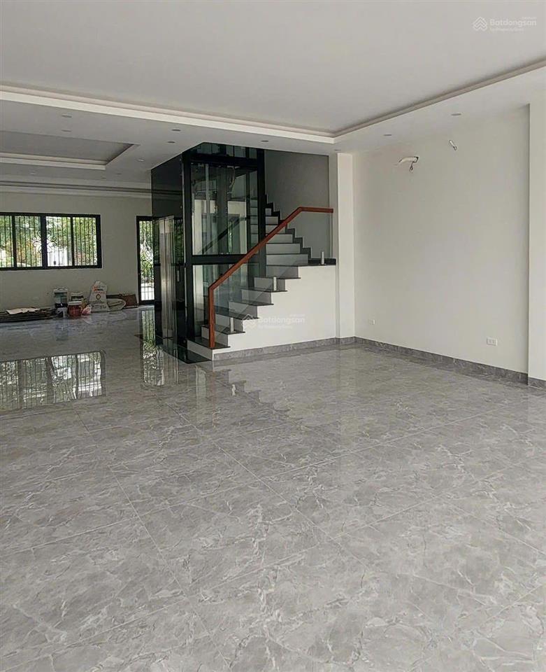Hot  cho thuê shophouse 5 tầng hoàn thiện cao cấp mặt đường xuân phương 40m, cạnh hồ