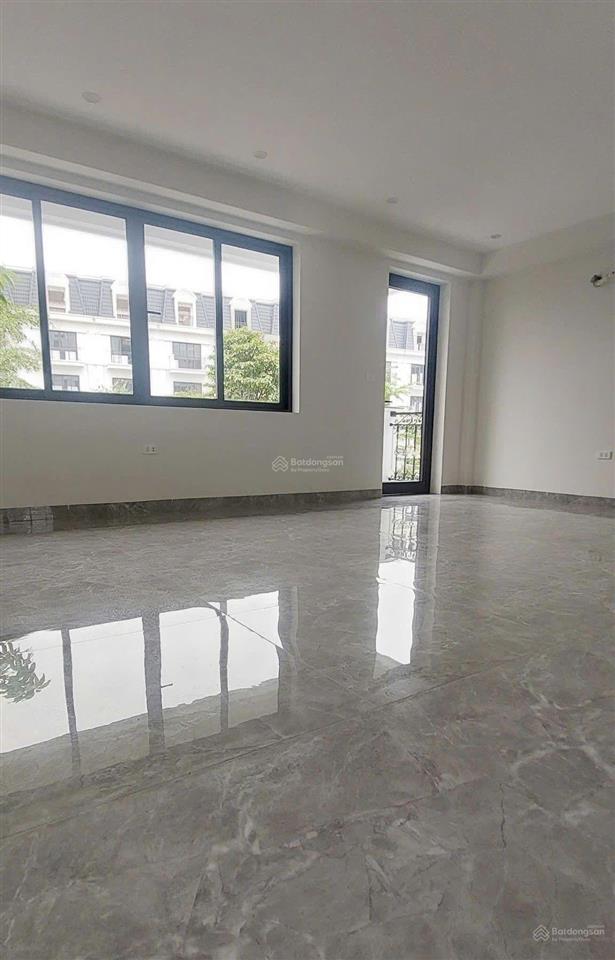 Hot  cho thuê shophouse 5 tầng hoàn thiện cao cấp mặt đường xuân phương 40m, cạnh hồ