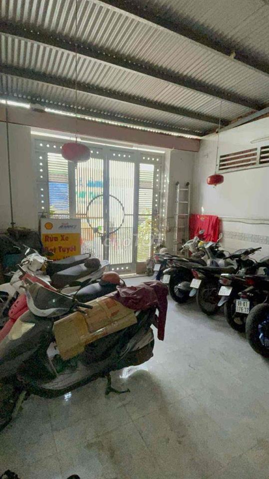 phòng Cho thuê có máy lạnh  Đông Hưng thuận 17