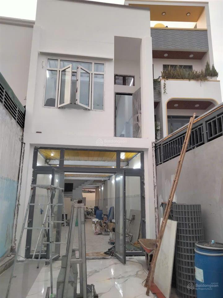Cho thuê nhà mặt tiền đường thạnh lộc 15, 240 m2 xây dựng, tiện làm vp công ty, trường học