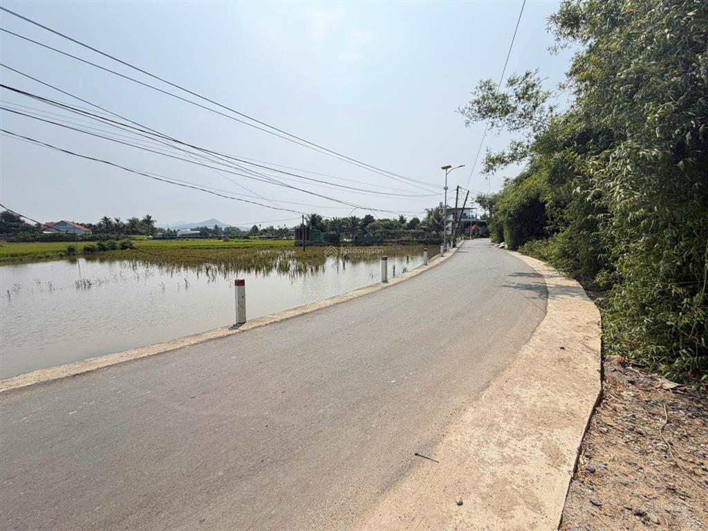Bán đất diên phú thôn 2  miên hoa, diên khánh full thổ cư giá chỉ 8,3tr/m2