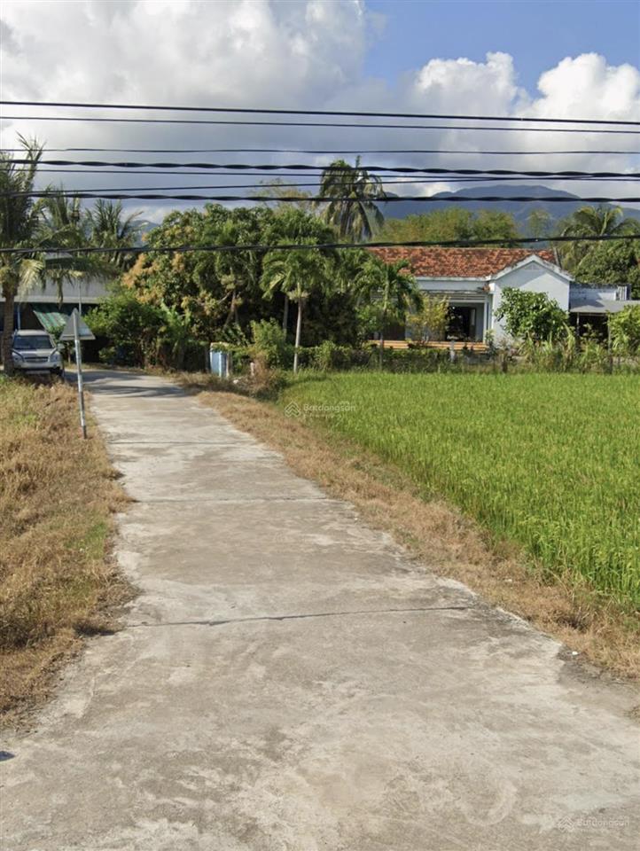 Cần bán lô góc sát trường tiểu học vạn long, tu bông, khánh hòa, giá 1 tỷ 690