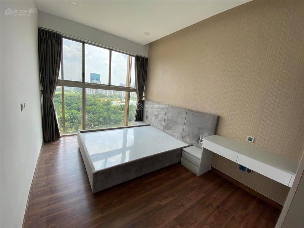 Căn hộ midtown view sông 126m2 3pn 2wc lầu cao đầy đủ nội thất đã có sổ giá 14.6 tỷ