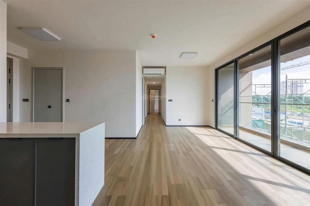 Chính chủ bán gấp căn 4pn 3wc 128m2 khu p giá 9,8 tỷ tại lumi hanoi  0398 890 ***
