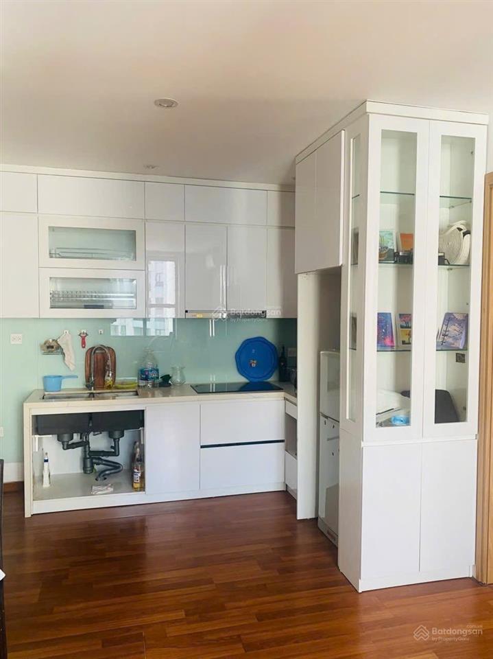 Chính chủ bán gấp căn 3pn 81m2 full đồ giá 10,2 tỷ bao phí tại d'capitale trần duy hưng