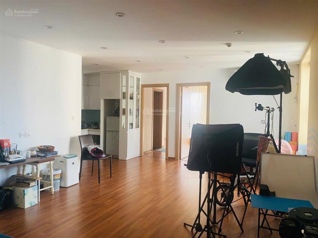 Chính chủ bán gấp căn 3pn 81m2 full đồ giá 10,2 tỷ bao phí tại d'capitale trần duy hưng