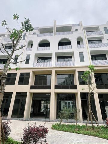 20.8 tỷ  chính chủ bán shophouse mặt sông ngưu giang  2 mặt tiền  trục chính to nhất dự án