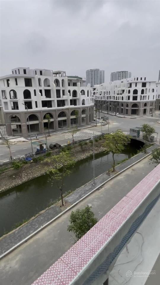 20.8 tỷ  chính chủ bán shophouse mặt sông ngưu giang  2 mặt tiền  trục chính to nhất dự án