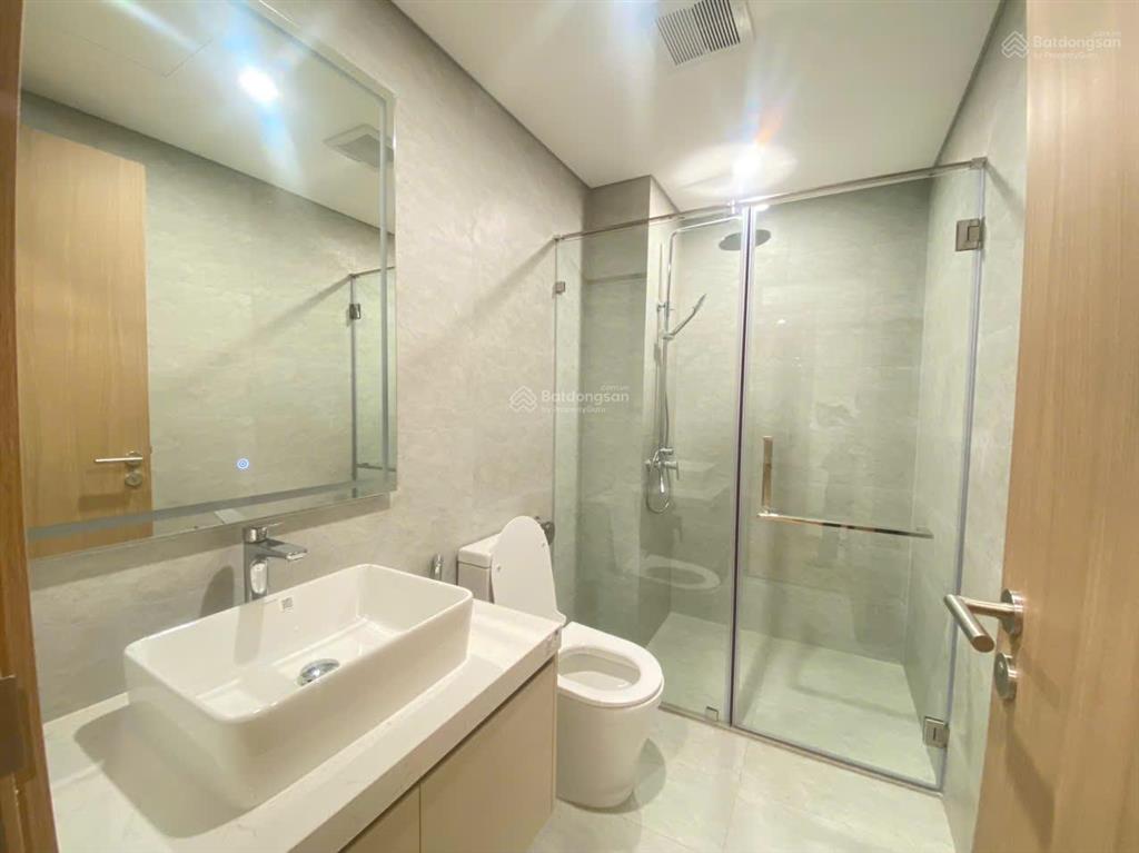 Chính chủ cho thuê căn 2 phòng ngủ 72m² the charm, full nội thất cđt. giá 10 triệu.  0984 797 ***