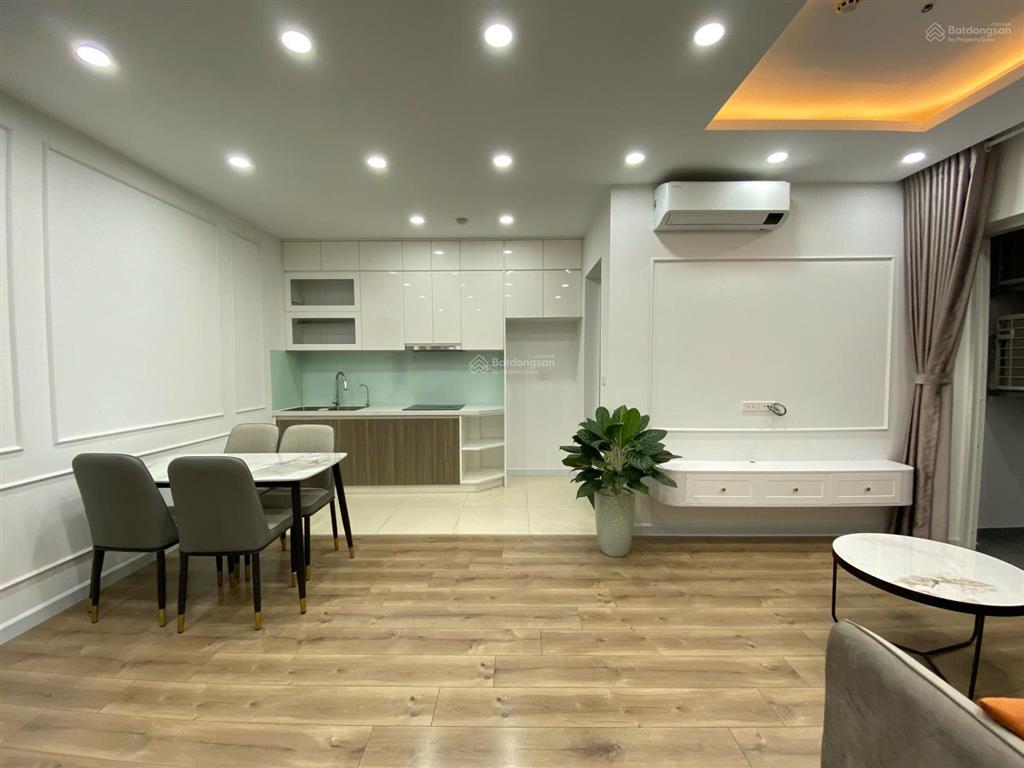 Chính chủ bán căn góc 3pn bid 104 usilk, 104m2, tầng trung, hướng mát. giá 4,x tỷ.  0963 225 ***