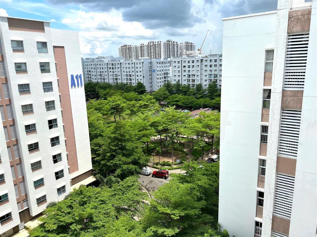 Cần bán gấp block a9, bán căn góc ehome 3 2pn, 2wc, view đẹp, tặng nội thất, giá 2,75 tỷ
