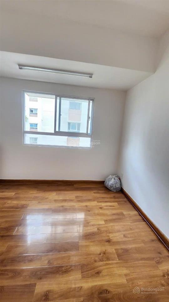 Bán căn ban công ehome 3, nhà trống 2pn, 2wc, block a9, giá 2,8 tỷ