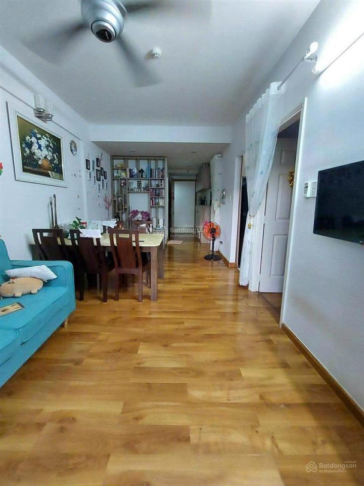 Bán căn ban công ehome 3, 2pn, 2wc, 64m2, view siêu vip, giá 2,75 tỷ
