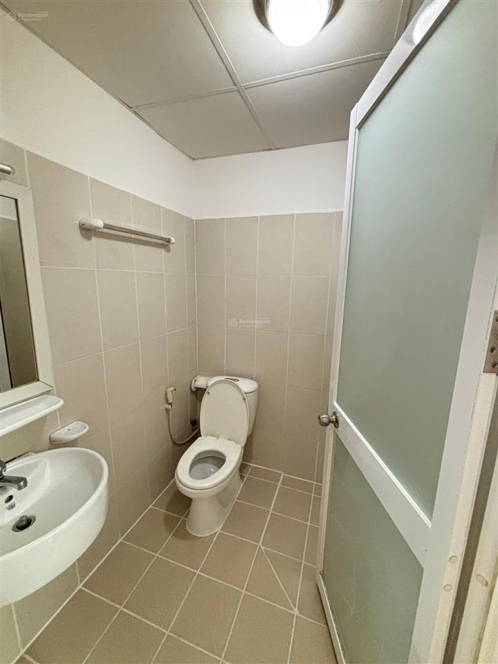 Cần bán căn hộ ehome 3, 2pn, 2wc, tặng nội thất, siêu mới, 2,7 tỷ