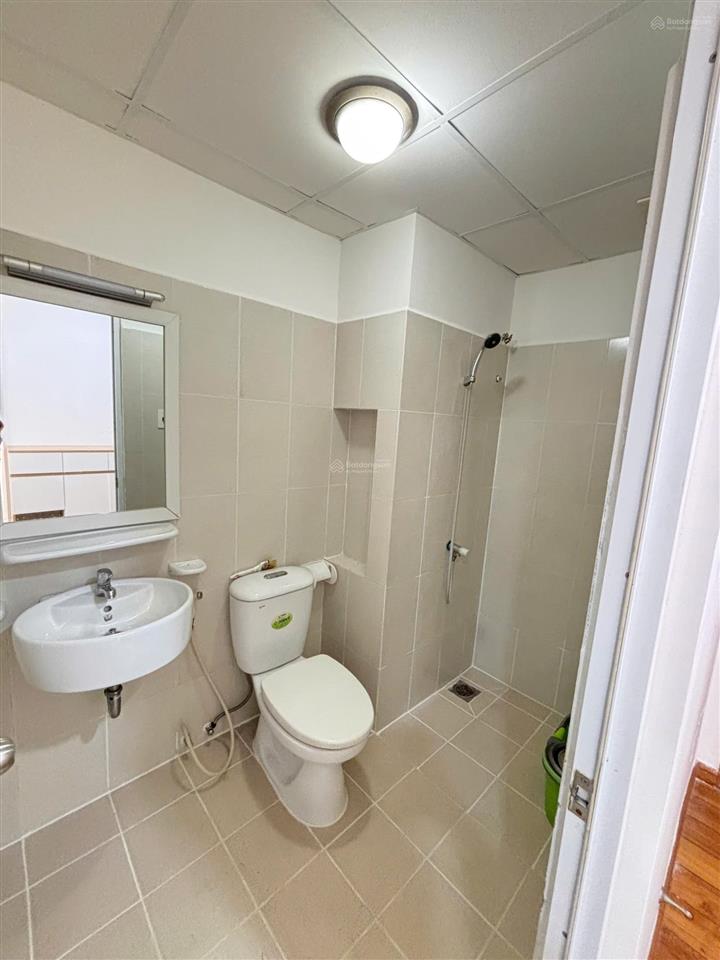 Cần bán căn hộ ehome 3, 2pn, 2wc, tặng nội thất, siêu mới, 2,7 tỷ