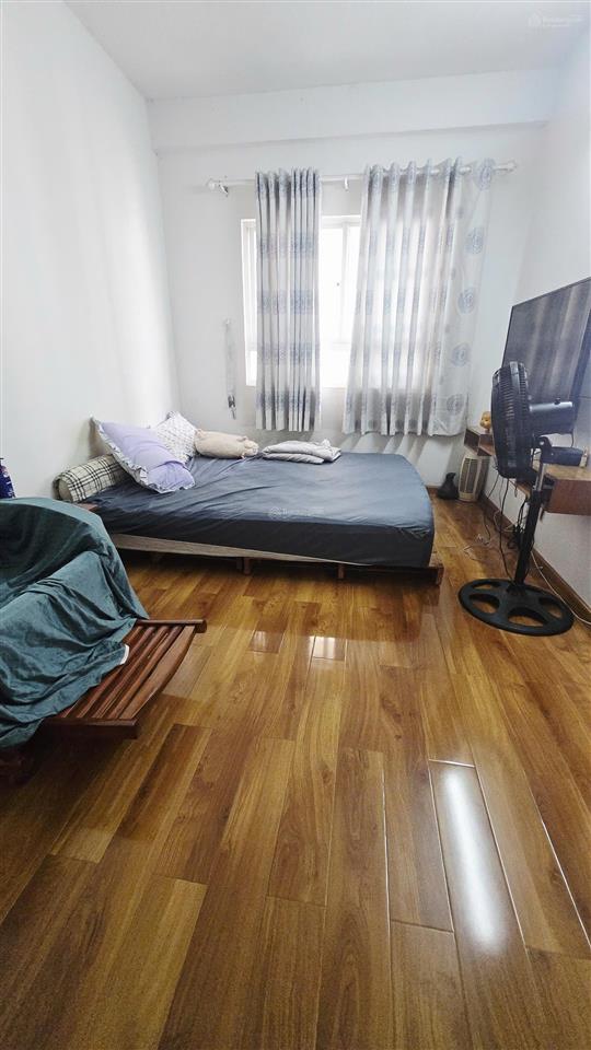 Bán căn hộ ehome 3 đã có sổ hồng lâu dài 3pn 2wc đầy đủ nội thất chỉ 3,3 tỷ.