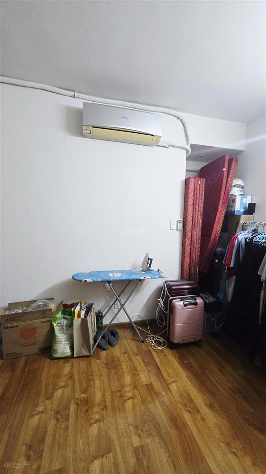 Bán căn hộ ehome 3 đã có sổ hồng lâu dài 3pn 2wc đầy đủ nội thất chỉ 3,3 tỷ.