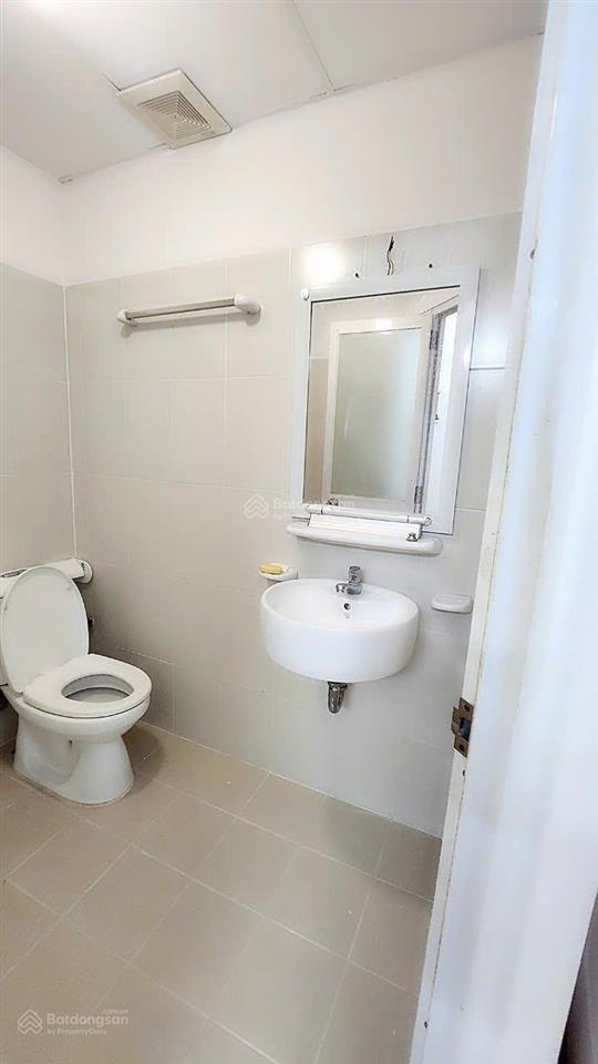 Bán nhanh giá tốt có ban công ehome 3, nhà trống 2pn, 2wc, block a8, giá 2,65 tỷ