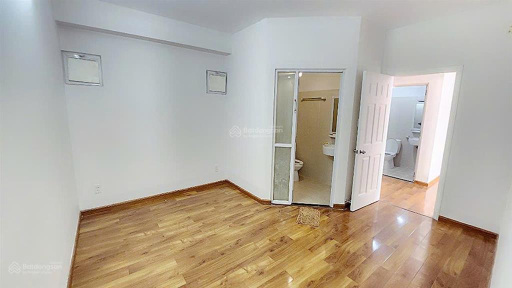 Bán nhanh giá tốt có ban công ehome 3, nhà trống 2pn, 2wc, block a8, giá 2,65 tỷ