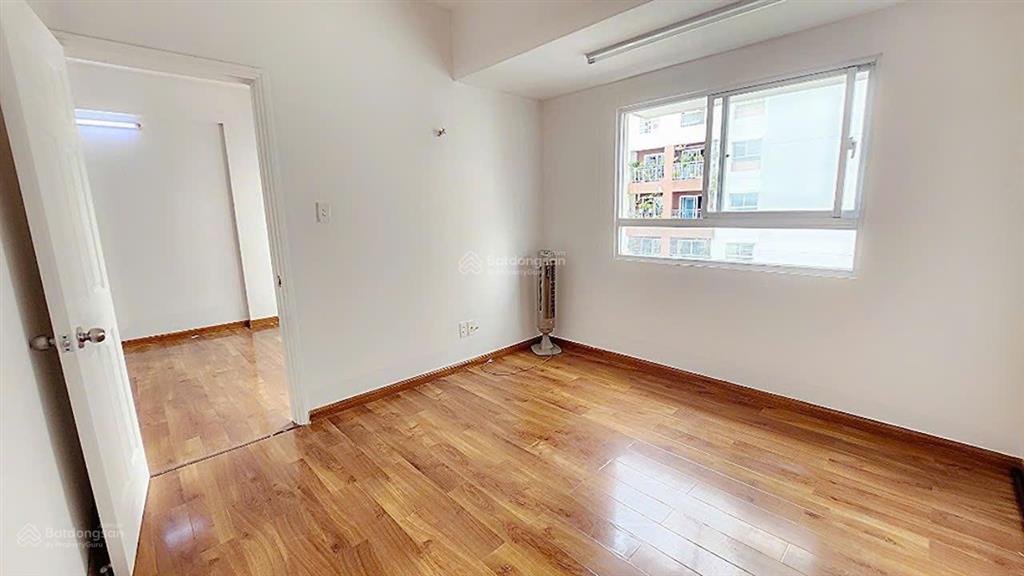 Bán nhanh giá tốt có ban công ehome 3, nhà trống 2pn, 2wc, block a8, giá 2,65 tỷ