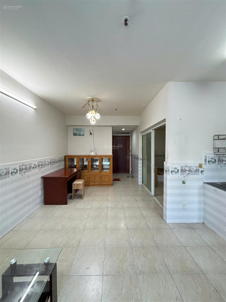 Cho thuê căn hộ 1pn, 1wc 50m2 có nội thất cơ bản, 6 triệu/tháng