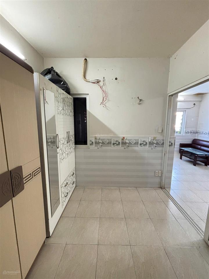 Cho thuê căn hộ 1pn, 1wc 50m2 có nội thất cơ bản, 6 triệu/tháng