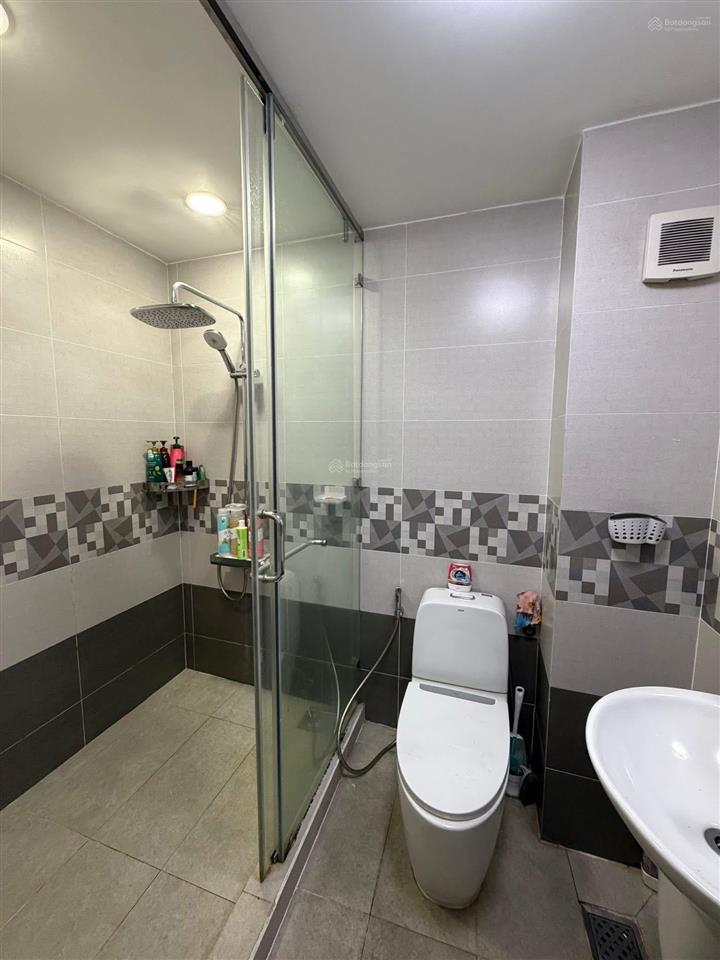 Nhà 4 tầng  nở hậu  mặt tiền đường ngay chợ phạm thế hiển p4 #q8