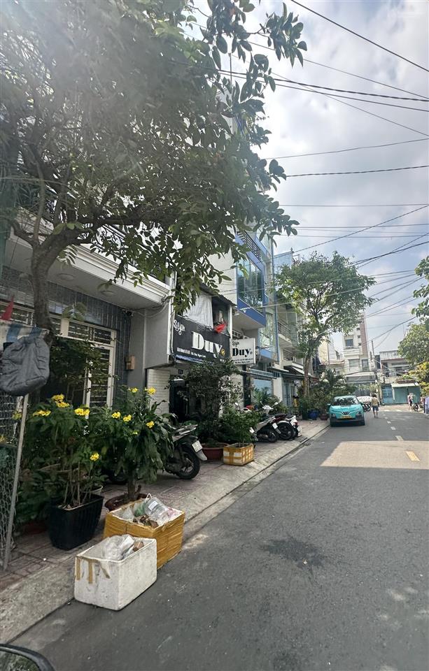 Nhà 4 tầng  nở hậu  mặt tiền đường ngay chợ phạm thế hiển p4 #q8