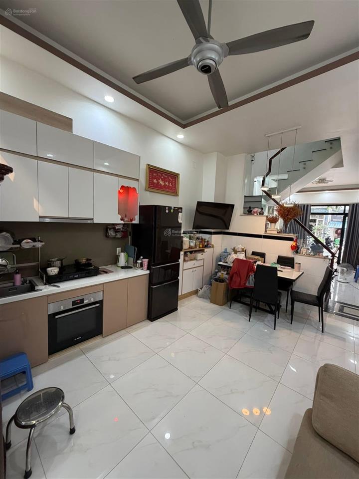 Nhà 4 tầng  nở hậu  mặt tiền đường ngay chợ phạm thế hiển p4 #q8