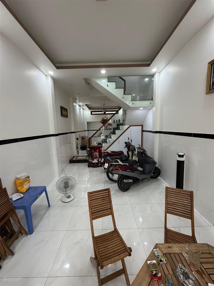 Nhà 4 tầng  nở hậu  mặt tiền đường ngay chợ phạm thế hiển p4 #q8