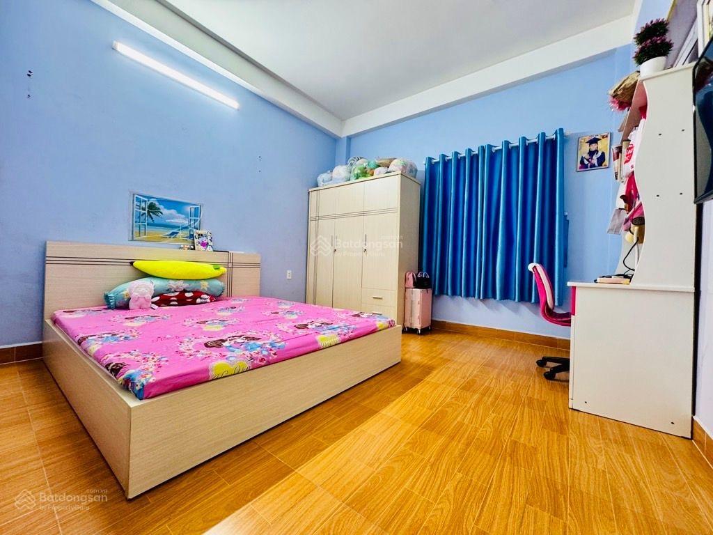 Nhà 4 tầng  96m2  hoàn công đủ  mặt tiền kdc phú lợi p. bình đông ( p7 q8 cũ )