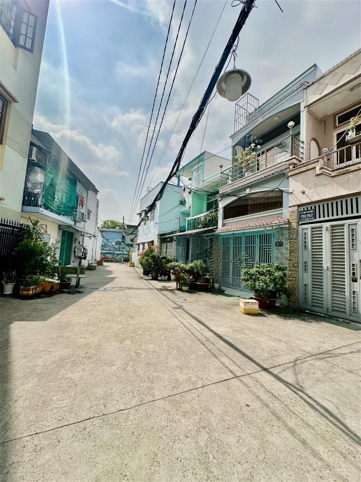 Bán nhà hẻm xe hơi ngay chung cư cao cấp pegasuite 5 p. bình đông ( p6 q8 cũ )