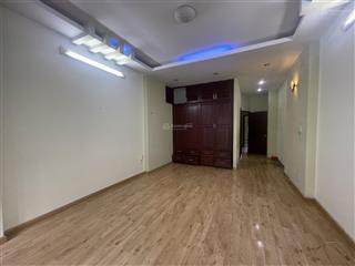 Nhà nguyên căn mặt tiền khu cao lỗ p4 q8.