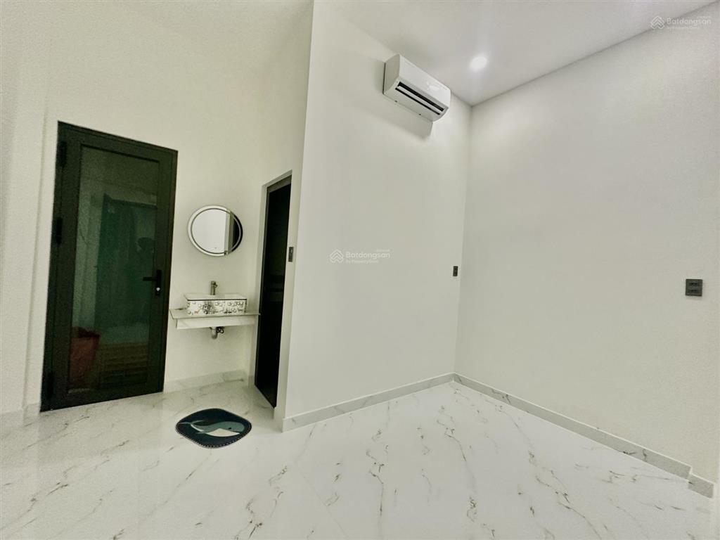 Nhà mới đẹp có phòng ngủ tầng trệt hẻm xe hơi đổ cửa p. chánh hưng (p1 q8 cũ)